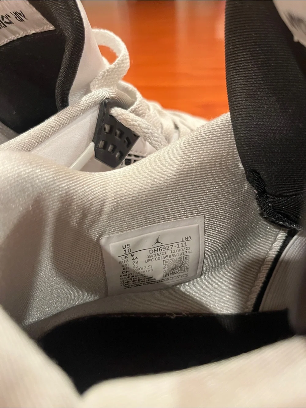 Air Jordan 4 Retro 'Military Black' – Men's Size 10